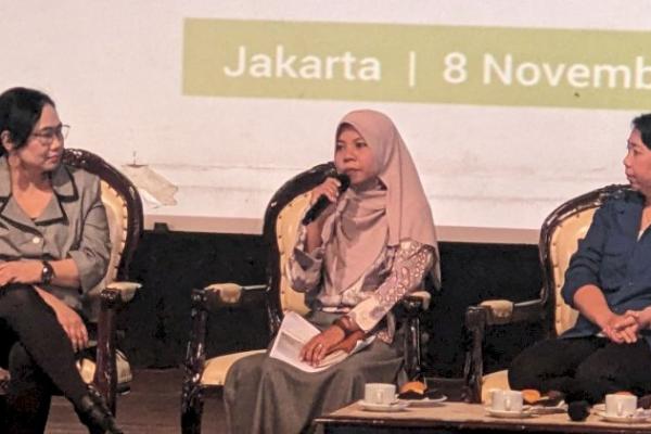 Asmania bercerita tentang bagaimana mereka melawan kebijakan pemerintah dan perusahaan yang yang mengeksploitasi pulau mereka.